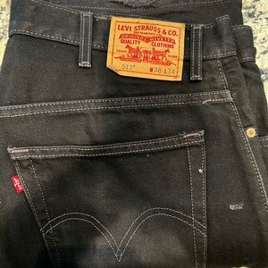 Black Levi’s 517 boot cut 38x34